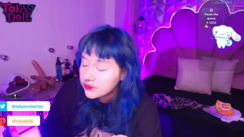 toky         online show from 09.17.25