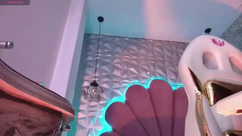 toky         online show from 10.04.25