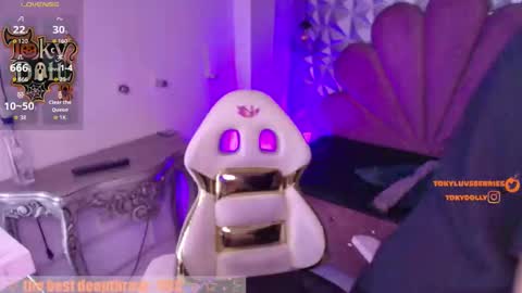 toky         online show from 10.23.25