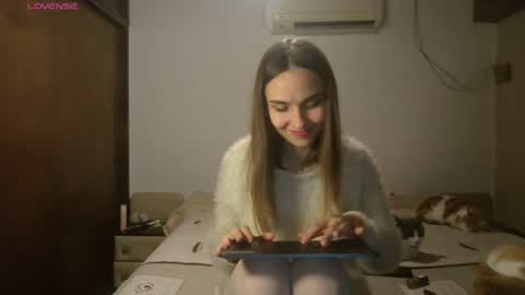 Snapshot of tom316972 chatting on 06.27.26 Flor online show from 06.27.26