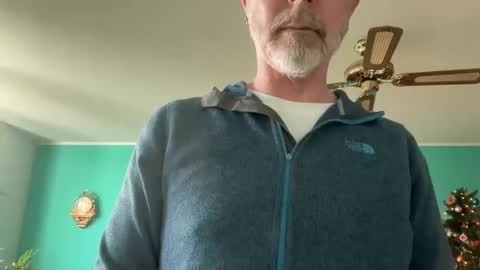 Snapshot of tom__uncut chatting on 12.15.24 Tom online show from 12.15.24