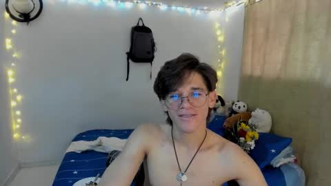 Tom Blue online show from 10.31.25