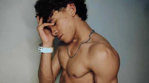 Tom Blue online show from 01.16.26