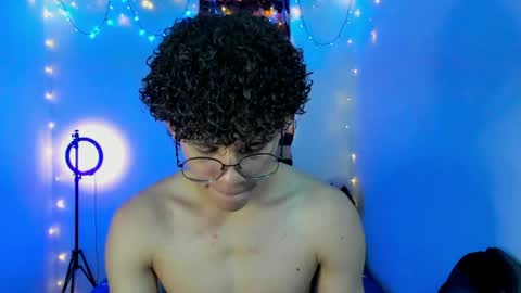 Tom Blue online show from 04.05.26