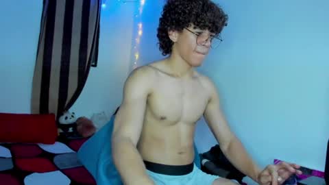 Snapshot of tom_blue10 chatting on 06.19.26 Tom Blue online show from 06.19.26