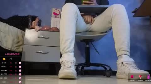 Tom online show from 02.25.26