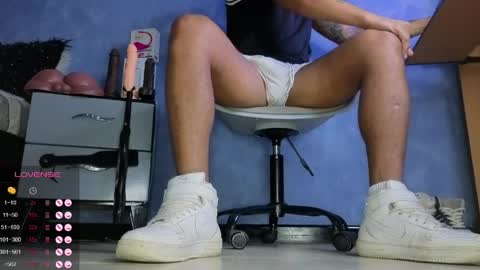 Tom online show from 04.10.26