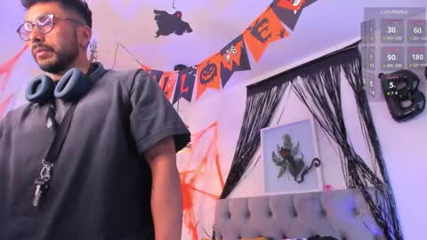 Master of pleasure online show from 10.26.25