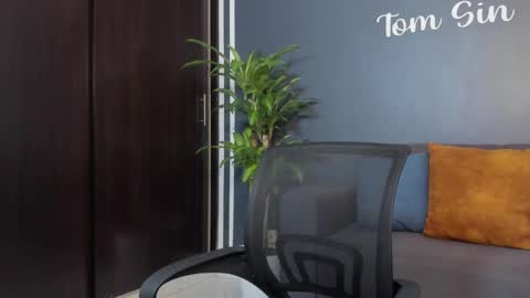 Tom Sin online show from 02.11.25