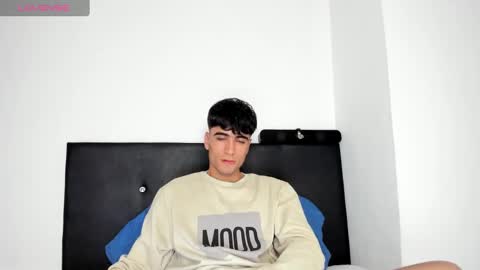 tom online show from 02.10.25