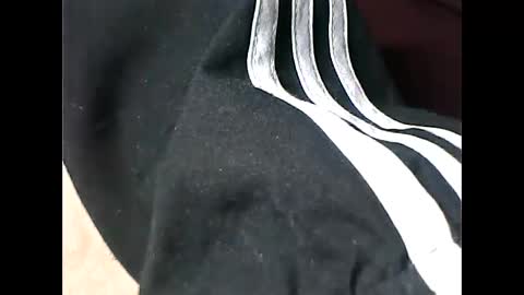 Snapshot of tomas0000 chatting on 01.17.25 thomi online show from 01.17.25