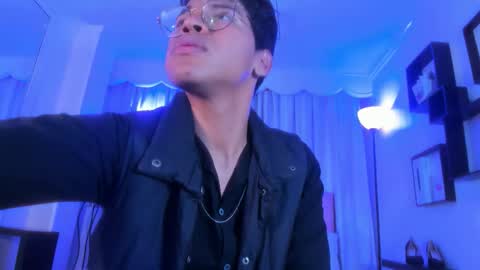 Tomas online show from 10.21.25