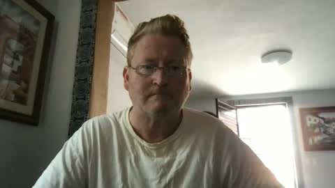 Snapshot of tomascausa chatting on 12.05.24 Hola online show from 12.05.24