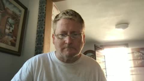 Snapshot of tomascausa chatting on 12.16.24 Hola online show from 12.16.24