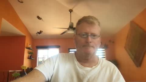 Hola online show from 04.21.26