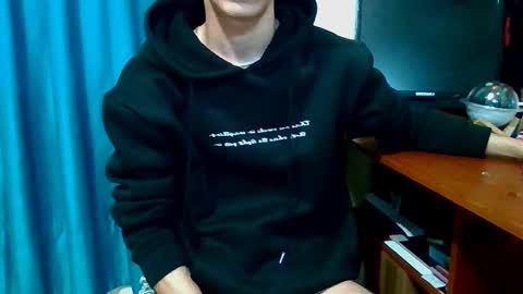 Snapshot of tomastv chatting on 02.22.25 tomasTV online show from 02.22.25