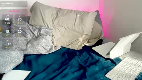 Snapshot of tomboi_xcx chatting on 02.25.26 tomboiii online show from 02.25.26