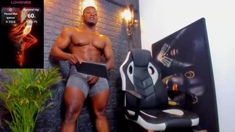 Tom Mike online show from 12.16.25