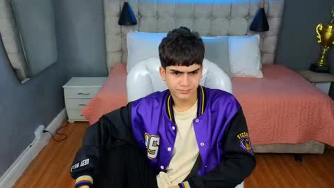 Tommy  online show from 03.11.25