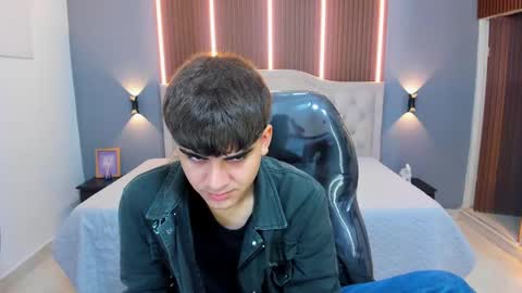 Tommy  online show from 10.05.25