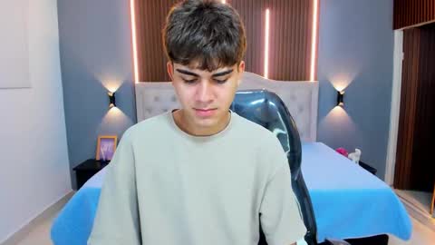 Tommy  online show from 11.07.25