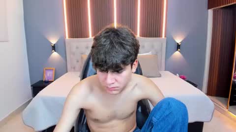 Tommy  online show from 12.04.25