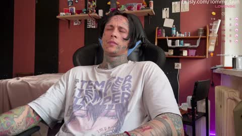 Snapshot of tommy__gun_ chatting on 12.12.24 Tommy and Katana online show from 12.12.24