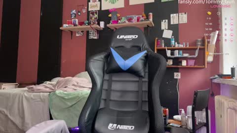 Snapshot of tommy__gun_ chatting on 12.13.24 Tommy and Katana online show from 12.13.24