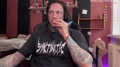 Snapshot of tommy__gun_ chatting on 12.15.24 Tommy and Katana online show from 12.15.24