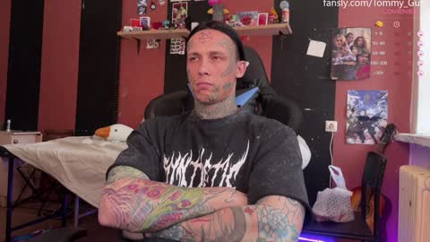 Snapshot of tommy__gun_ chatting on 12.16.24 Tommy and Katana online show from 12.16.24