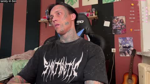 Snapshot of tommy__gun_ chatting on 01.02.25 Tommy and Katana online show from 01.02.25