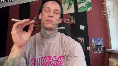 Snapshot of tommy__gun_ chatting on 01.04.25 Tommy and Katana online show from 01.04.25