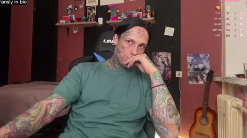 Snapshot of tommy__gun_ chatting on 01.10.25 Tommy and Katana online show from 01.10.25