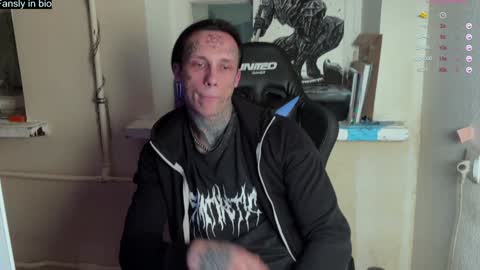 Snapshot of tommy__gun_ chatting on 01.12.25 Tommy and Katana online show from 01.12.25