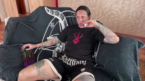 Snapshot of tommy__gun_ chatting on 01.29.25 Tommy and Katana online show from 01.29.25