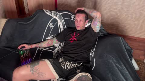 Snapshot of tommy__gun_ chatting on 01.30.25 Tommy and Katana online show from 01.30.25