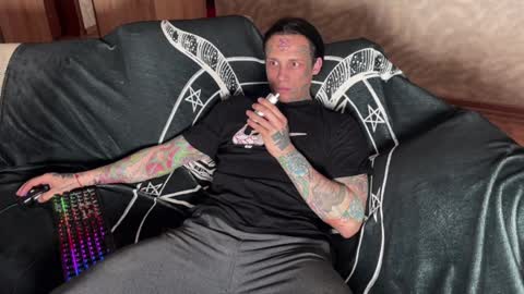 Snapshot of tommy__gun_ chatting on 02.04.25 Tommy and Katana online show from 02.04.25