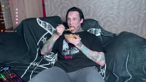 Snapshot of tommy__gun_ chatting on 02.09.25 Tommy and Katana online show from 02.09.25