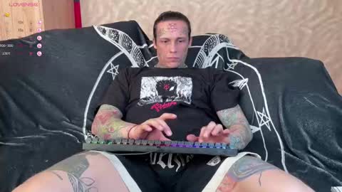 Snapshot of tommy__gun_ chatting on 02.14.25 Tommy and Katana online show from 02.14.25