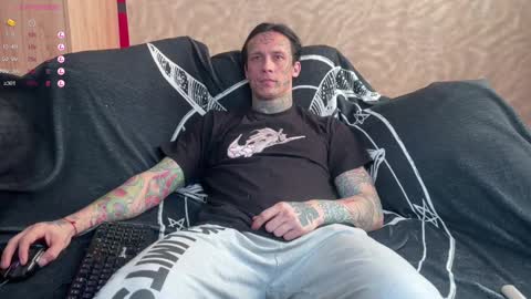 Snapshot of tommy__gun_ chatting on 02.18.25 Tommy and Katana online show from 02.18.25