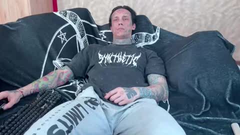 Snapshot of tommy__gun_ chatting on 02.21.25 Tommy and Katana online show from 02.21.25