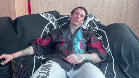 Snapshot of tommy__gun_ chatting on 02.22.25 Tommy and Katana online show from 02.22.25