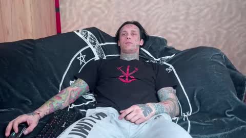 Snapshot of tommy__gun_ chatting on 02.23.25 Tommy and Katana online show from 02.23.25