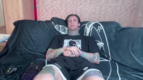 Snapshot of tommy__gun_ chatting on 03.06.25 Tommy and Katana online show from 03.06.25