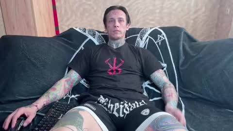 Snapshot of tommy__gun_ chatting on 03.11.25 Tommy and Katana online show from 03.11.25