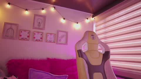 Blue  online show from 04.13.26