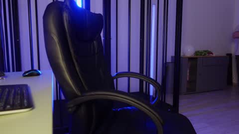  tommy burnzzz  online show from 01.10.25