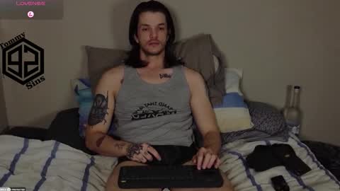 Snapshot of tommy_sins92 chatting on 11.05.25 Tommy Sins online show from 11.05.25