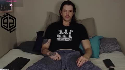 Snapshot of tommy_sins92 chatting on 11.18.25 Tommy Sins online show from 11.18.25