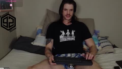 Snapshot of tommy_sins92 chatting on 11.20.25 Tommy Sins online show from 11.20.25